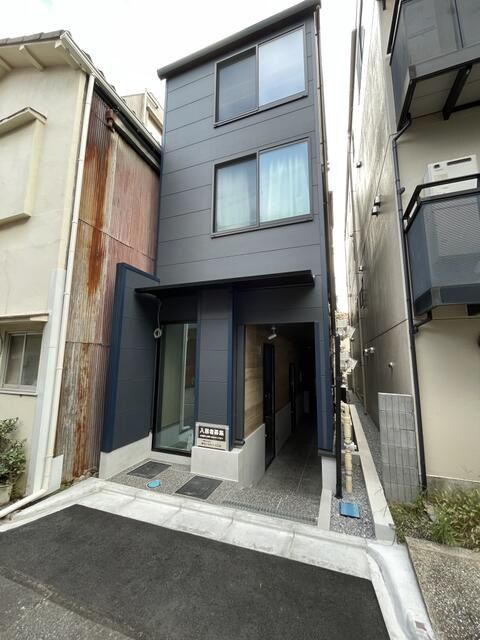 【品川区・西小山駅徒歩2分】家賃11万円／約3坪の小箱店舗　飲食店可・スケルトン